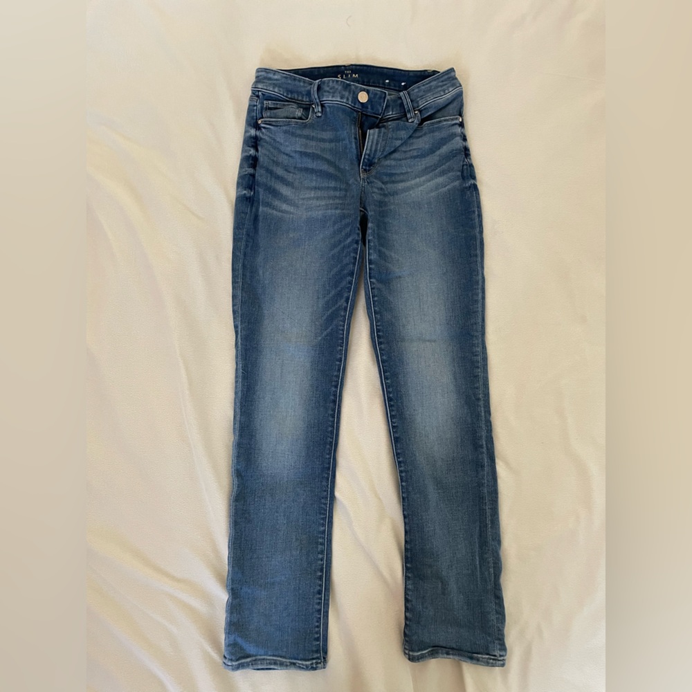 White House Black Market The Slim Jeans SZ 4S